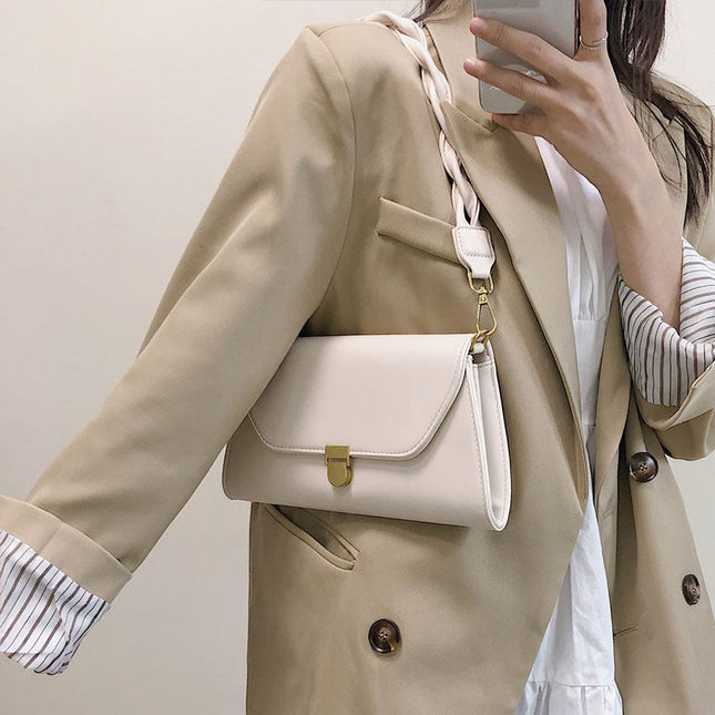 Design hobo shoulder bag female, retro shoulder bag small, crossbody versatile chain small square bag - Dashing Nova