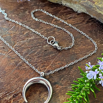 CRESCENT MOON NECKLACE