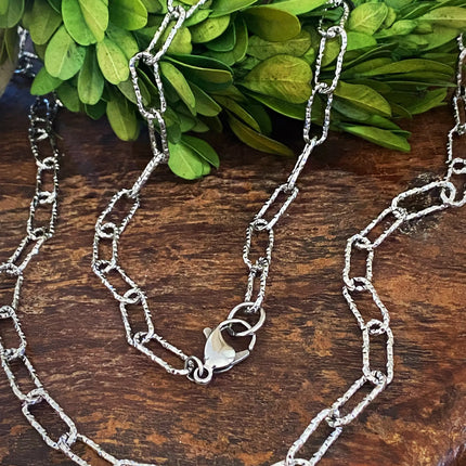 STATEMENT PAPERCLIP NECKLACE