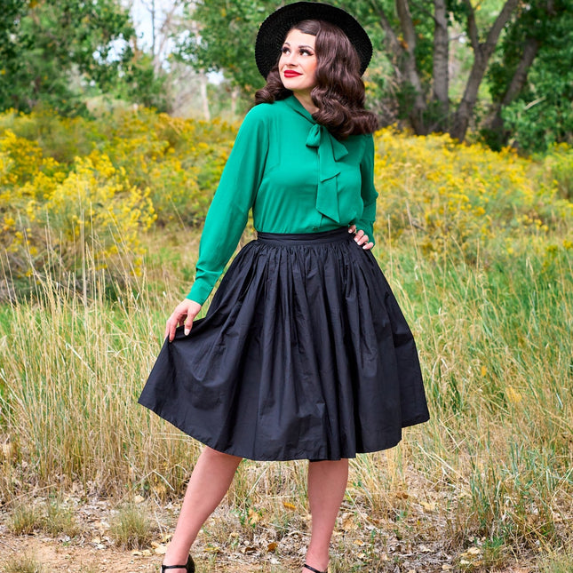 Peggy Swing Skirt in Black