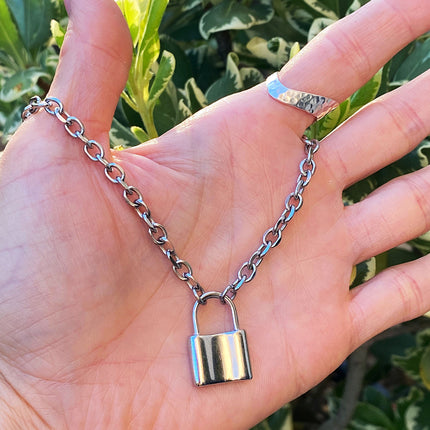 CAMDEN LOCK NECKLACE
