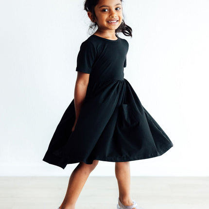 Black S/S Pocket Twirl Dress