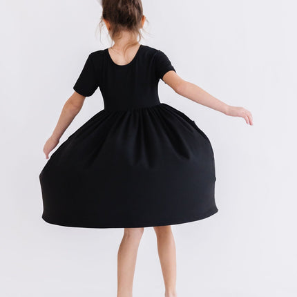 Black S/S Pocket Twirl Dress