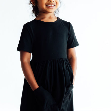 Black S/S Pocket Twirl Dress
