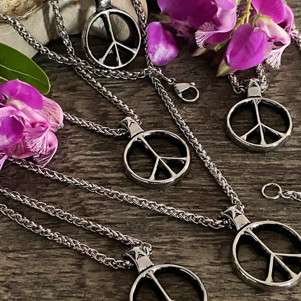 CLASSIC PEACE NECKLACE