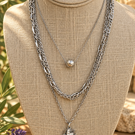 MULTI CHAIN NECKLACE