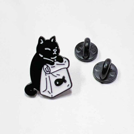 Mini Black Cat Enamel Pin – Durable, Giftable Fashion Accessory