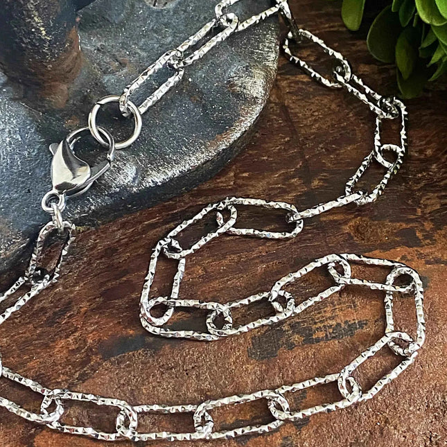 STATEMENT PAPERCLIP NECKLACE