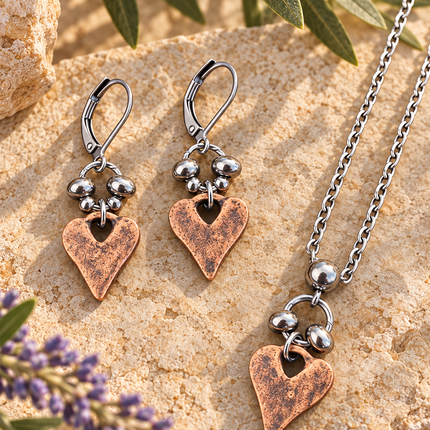 RUSTIC HEART NECKLACE