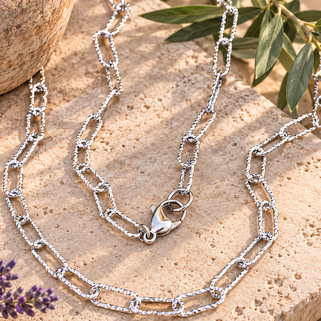 STATEMENT PAPERCLIP NECKLACE