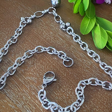 LOBERO CHARM CHOKER