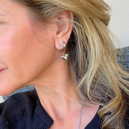 SILVER HEART EARRINGS