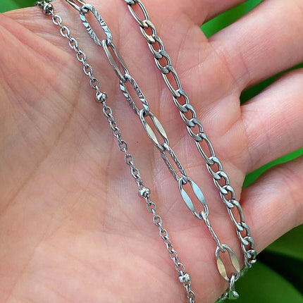 MULTI CHAIN NECKLACE