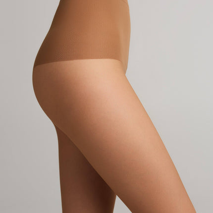 Conte Slimfit 20 Den - Modelling Women's Tights with a Wide Shaping Belt (8С-73СП)