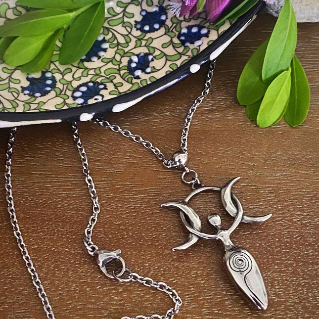 MOON GODDESS NECKLACE