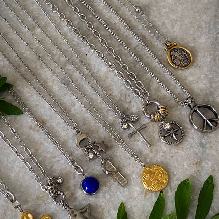 STONE CHARM NECKLACE