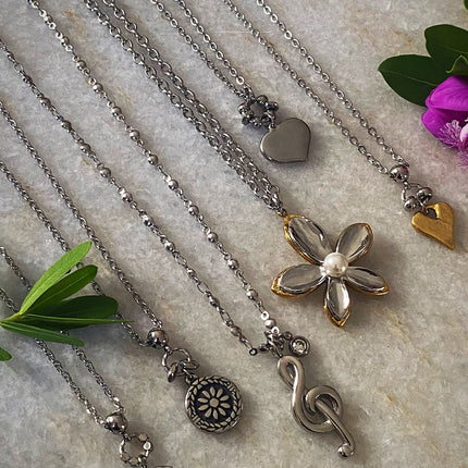 TINY MOON NECKLACE