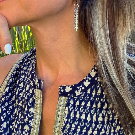 HUGGIE HOOP EARRINGS