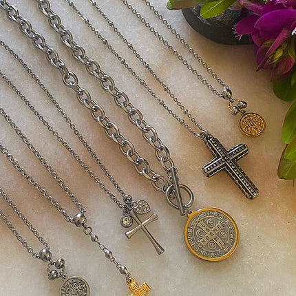CROSS LARIAT CHOKER