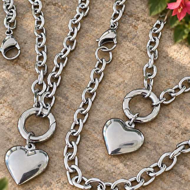 SOFIA HEART NECKLACE