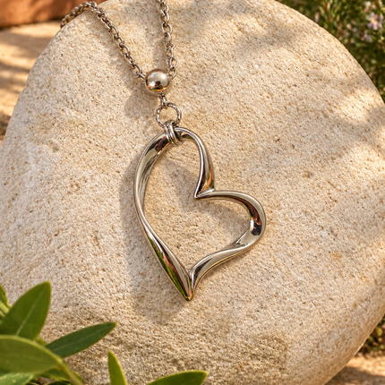 WHIMSICAL HEART NECKLACE