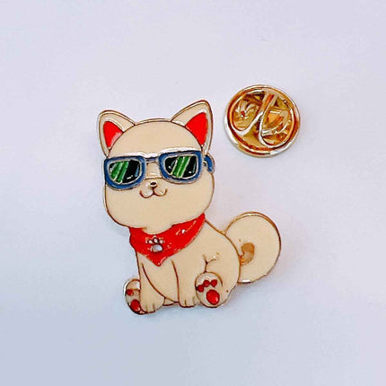 Elegant Kishu Inu Dog Lapel Pin – Japan-Inspired Fashion Accessory