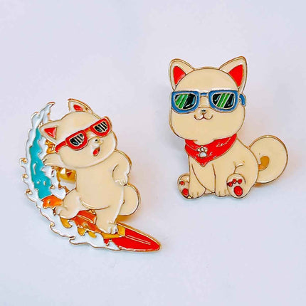 Elegant Kishu Inu Dog Lapel Pin – Japan-Inspired Fashion Accessory