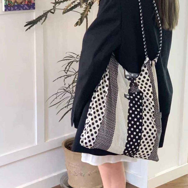 Polka dot tote bag, versatile portable shoulder bag, large-capacity environmentally friendly hobo bag for women
