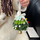 Christmas wind chimes - gradual change of green [material package]