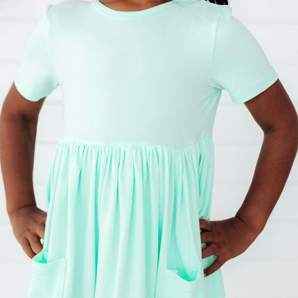 Pastel Green S/S Pocket Twirl Dress
