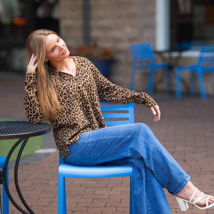 V-Neck Collared Pullover, Leopard