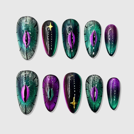 Snake Den press on nails - Dashing Nova