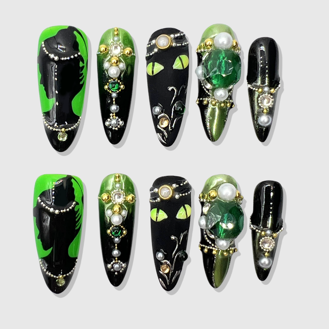 Witch's Familiar press on nails - Dashing Nova