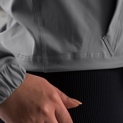 GRAVITY breaking free pullover