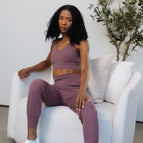 Dark Mauve / 25