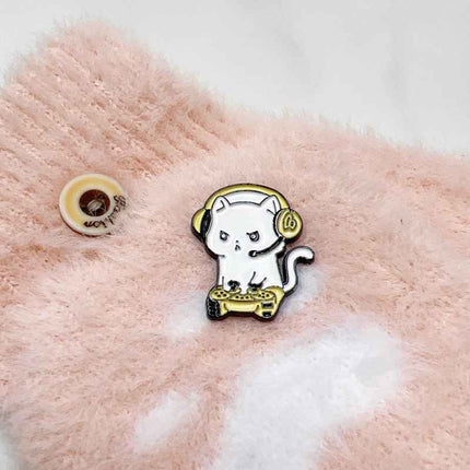 Adorable Cat Pins – Perfect Gift for Pet Enthusiasts