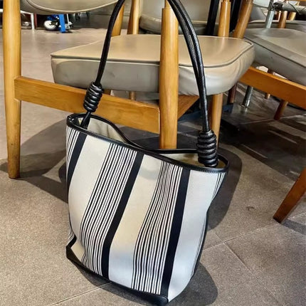 Autumn and winter tote bag, bucket bag female large capacity, commuter bag weaving shoulder, armpit bag large