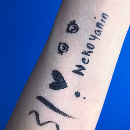 Gamer Girl Adhesive Eyeliner