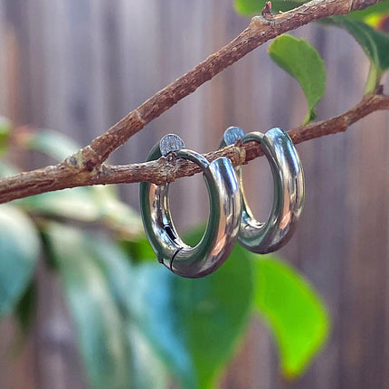 HUGGIE HOOP EARRINGS