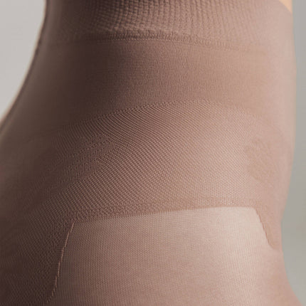Conte Bikini Soft 40 Den - Classic Women's Tights with a Laced Panties (8S-47SP)