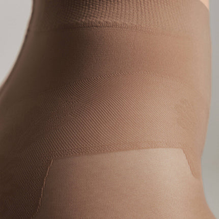 Conte Bikini Soft 40 Den - Classic Women's Tights with a Laced Panties (8S-47SP)